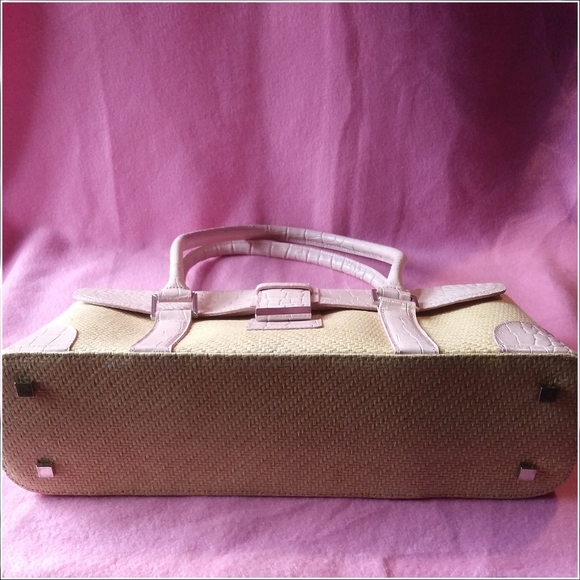 NWOT- Taupe/Pink Leather Straw Handbag - Picture 3 of 6